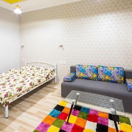 Apartment On Pekarska Street Зі Світлом! Lviv Kültér fotó
