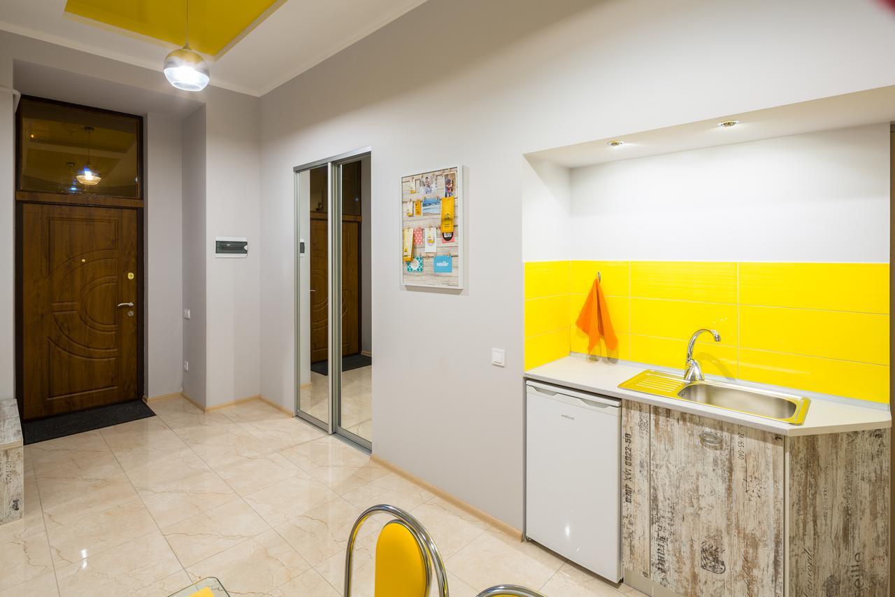 Apartment On Pekarska Street Зі Світлом! Lviv Kültér fotó